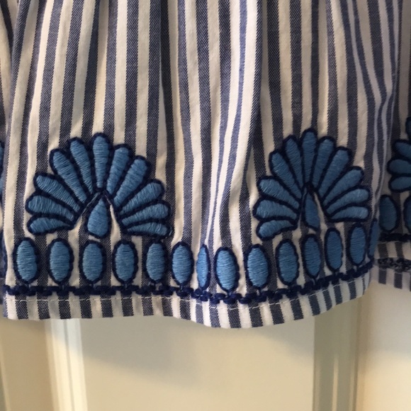 Vineyard Vines searsucker top - Picture 6 of 8